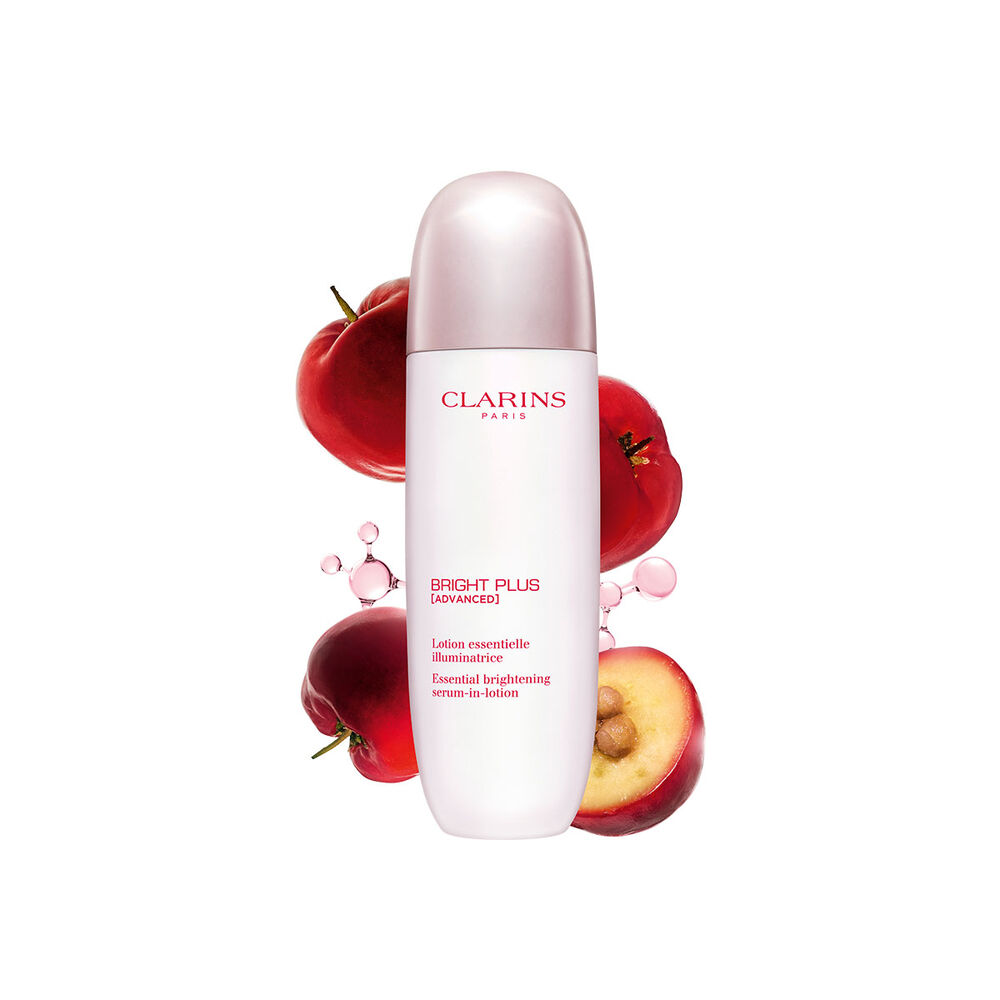 Packshot of Clarins Brightening Lotion placed next to acerola fruits and a niacinamide molecule on a light grey background.