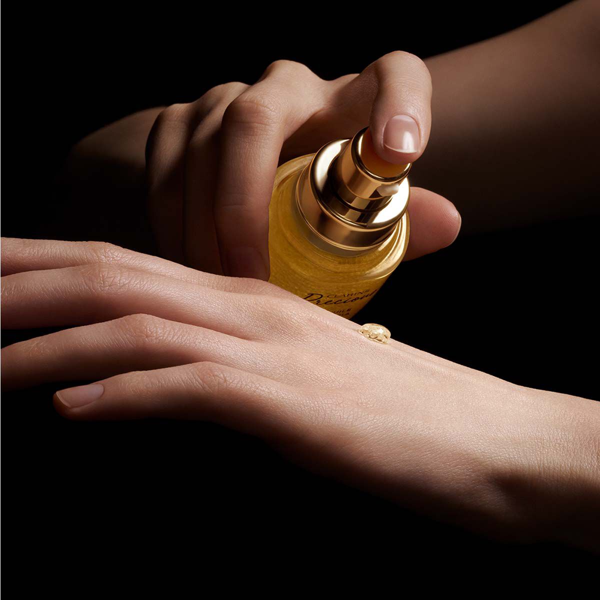 Precious L'Huile en Serum | Oil-in-Serum | CLARINS®