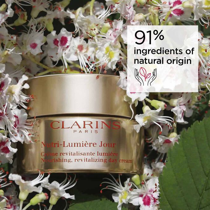 Nutri-Lumière Day Cream with 91% ingredients of natural origin