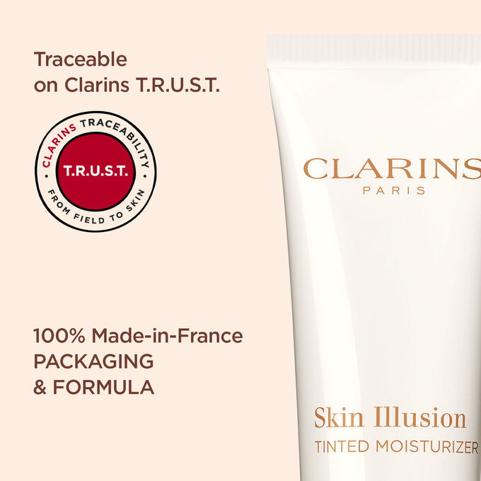 Close-up of the product top, highlighting that both the packaging and Tinted Moisturiser are 100% made in France.