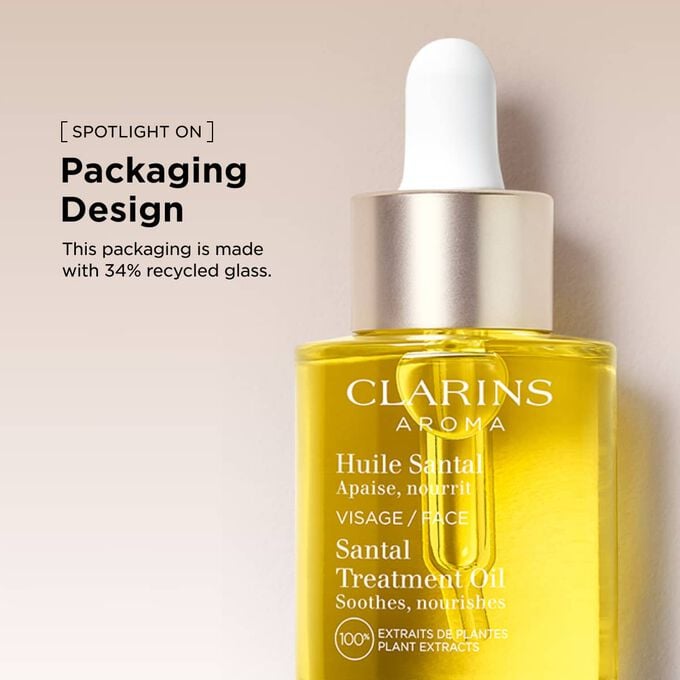 This hydrating face oil for dry skin comes in a packaging made with recycled glass, supporting sustainable beauty.