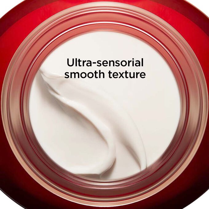Super-Restorative Day Cream SPF15 texture in jar