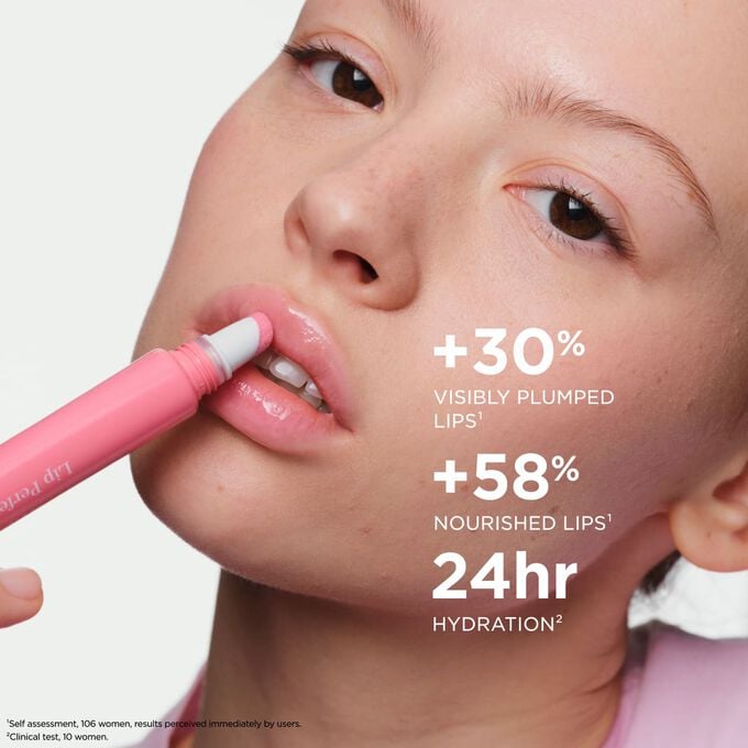 Woman applying Plumping Lip Perfector, highlighting  plumped lips and nourished lips effect, and 24h hydration benefits.