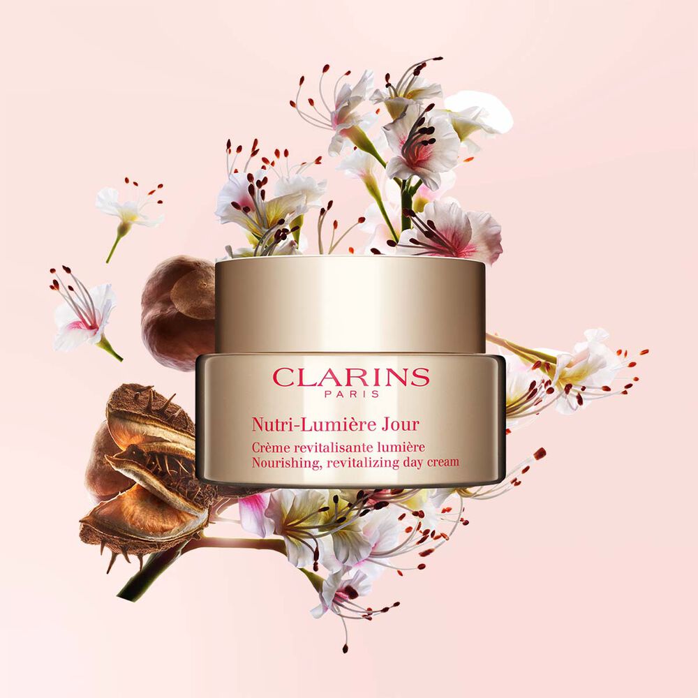 Packshot of the Nutri Lumière Day with a pink background