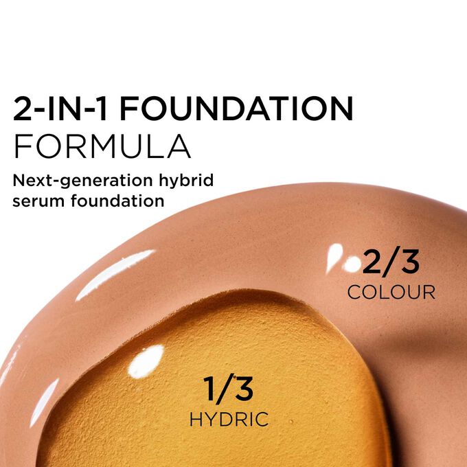 Focus on the mix of two textures: serum and foundation in Clarins' serum foundation powered formula for next-gen coverage